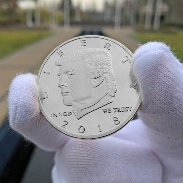 Conjunto de 5 Moedas Comemorativas Donald Trump - Foto 2