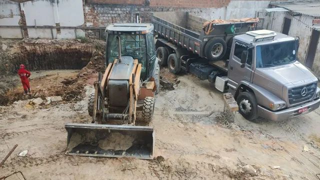 Aluguel retroescavadeira locação demolição  - Foto 4