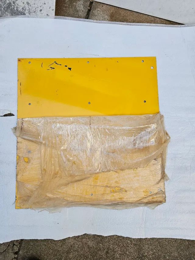 Trator escavadeira komatsu chapa fixação manta borracha nova original  20y963b690 - Foto 4