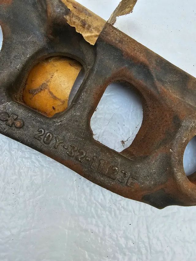 Escavadeira komatsu elo esquerdo esteira novo original 20y3211123 - Foto 4