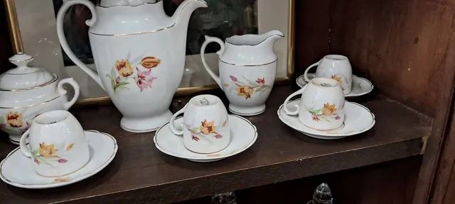 Lindíssimo e delicado jogo de Café porcelana Real S.P anos 50 com riquíssimo detalhes - Foto 3