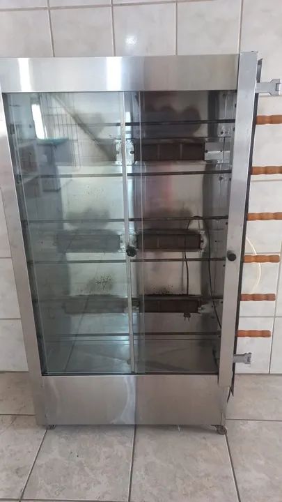 Forno Assador 6 espetos- 30 frangos 