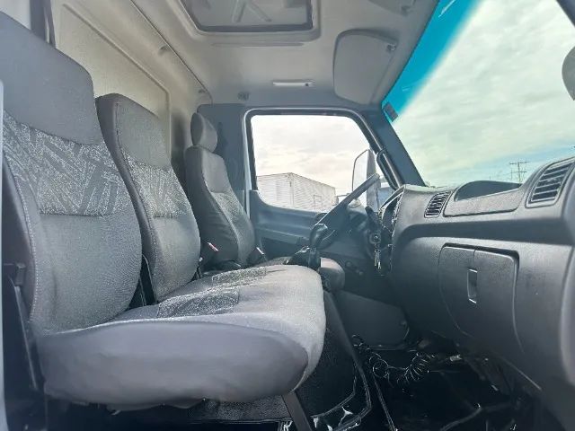 mb 815 bau ano 15*16 - Foto 3