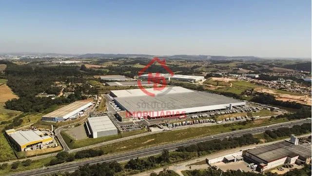 Galpão logístico com 10.737,13 m² de ABL com 9 docas. São Paulo. - Foto 2