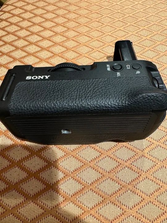 Grip Vertical Sony mod VC-C2EM novo Compatível  Sony A7 11, A7R II e A7S II sem embalagem  - Foto 3