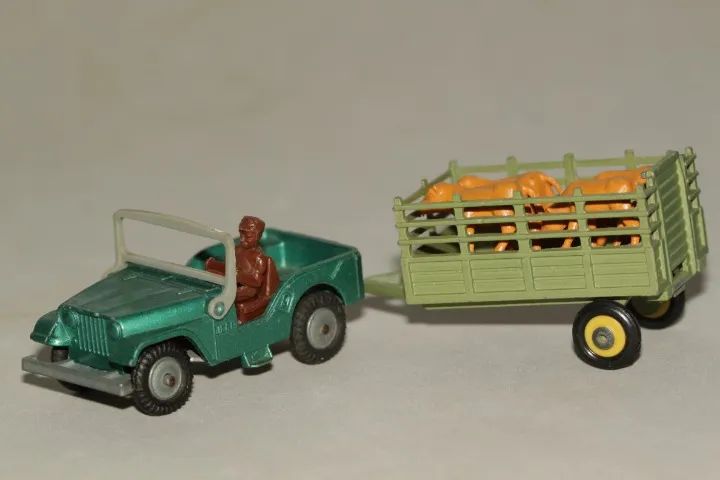 Jeep e Farm Trailer da Husky Inglesa