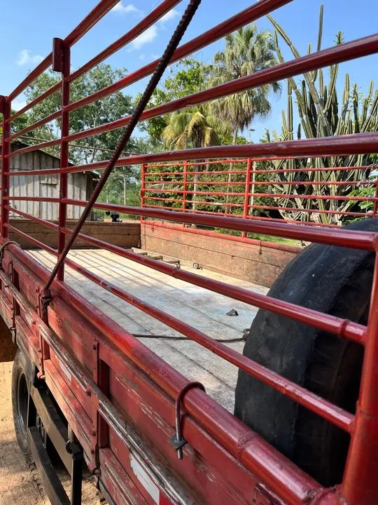Caminhão Mercedes-Benz 608D - Foto 5