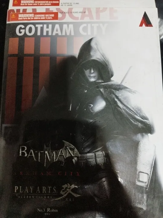 Play Arts Kai - Batman: Arkham Origins - Robin - Hobbies e