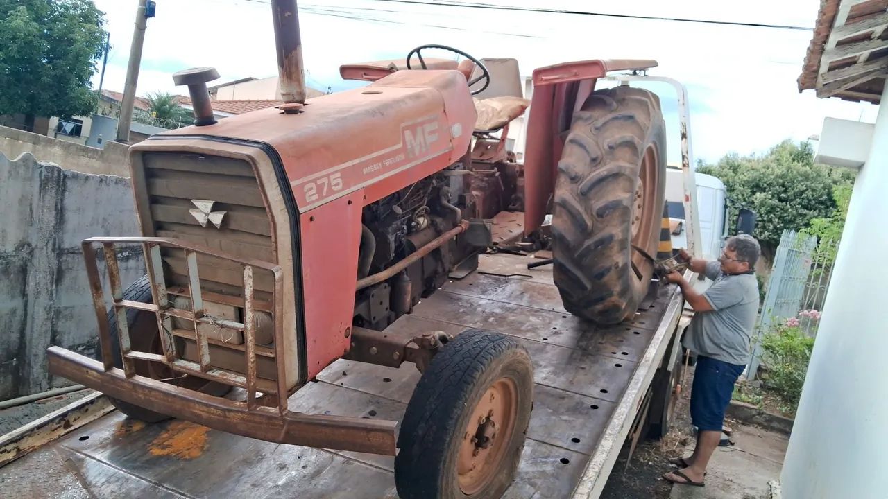 Trator Massey Ferguson 275