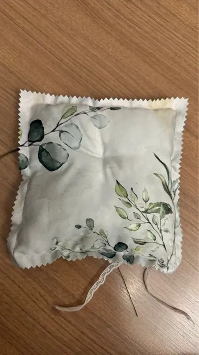 Almofada porta alianças folhagens  - Foto 4