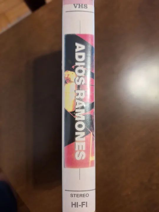 VHS Adiós Ramones - Raridade - Foto 3