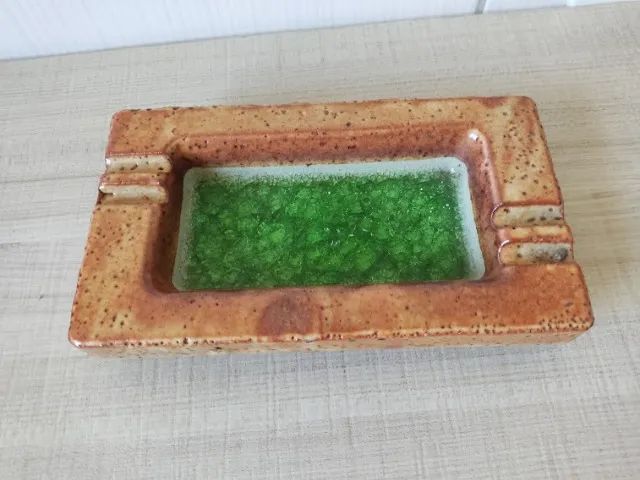 Cinzeiro De Cerâmica E Pedra Verde Antiga Retangular 