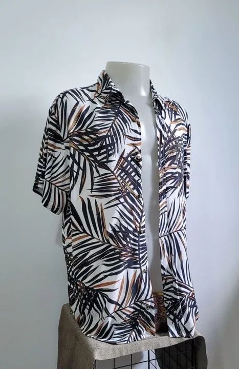 camisa estampada folhas TAM GG - Foto 3