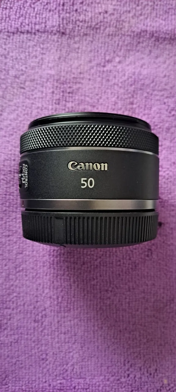 Lente Canon RF 50mm f/1.8 STM