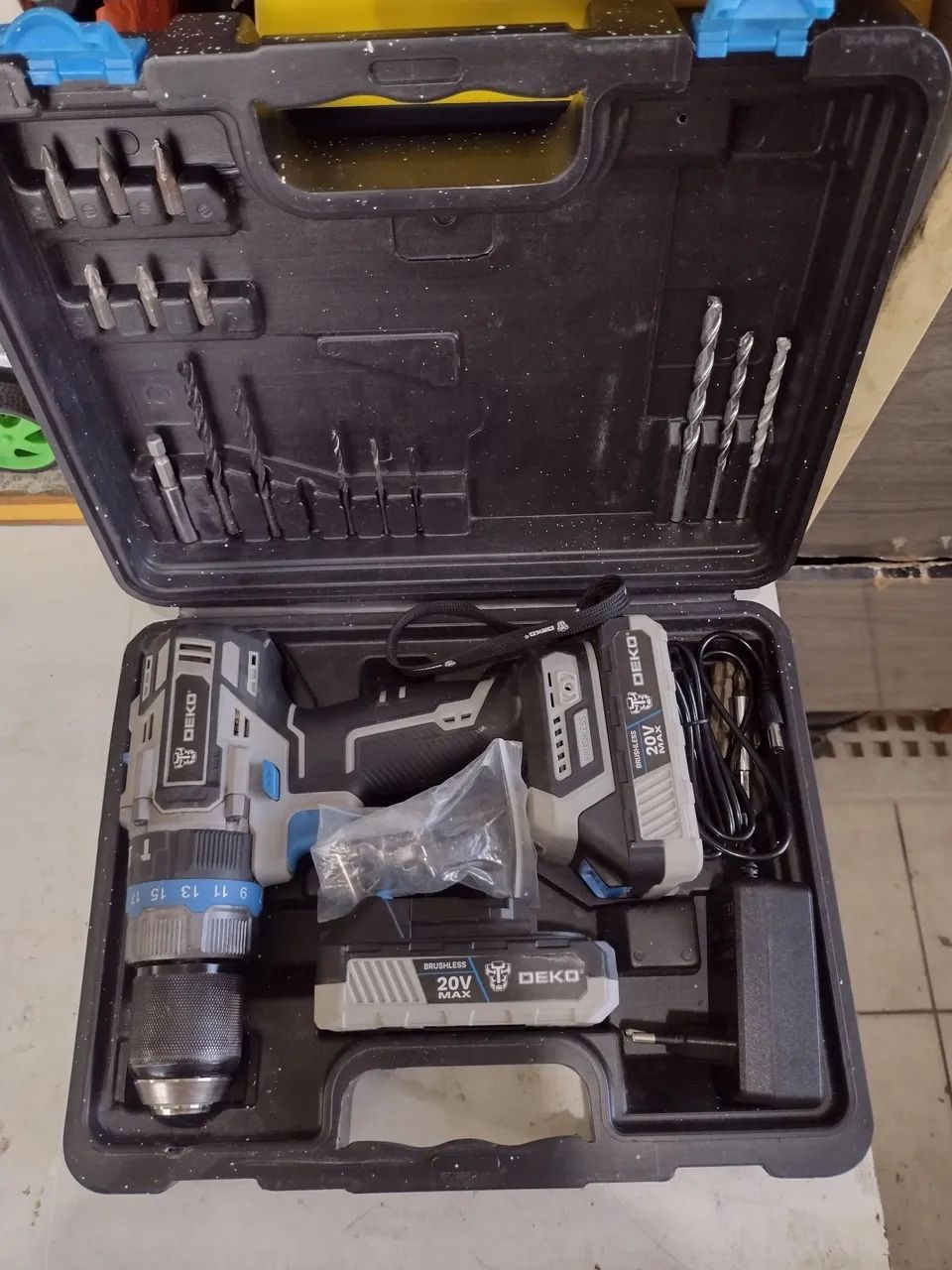 Furadeira/Parafusadeira de Impacto 20V DEKO