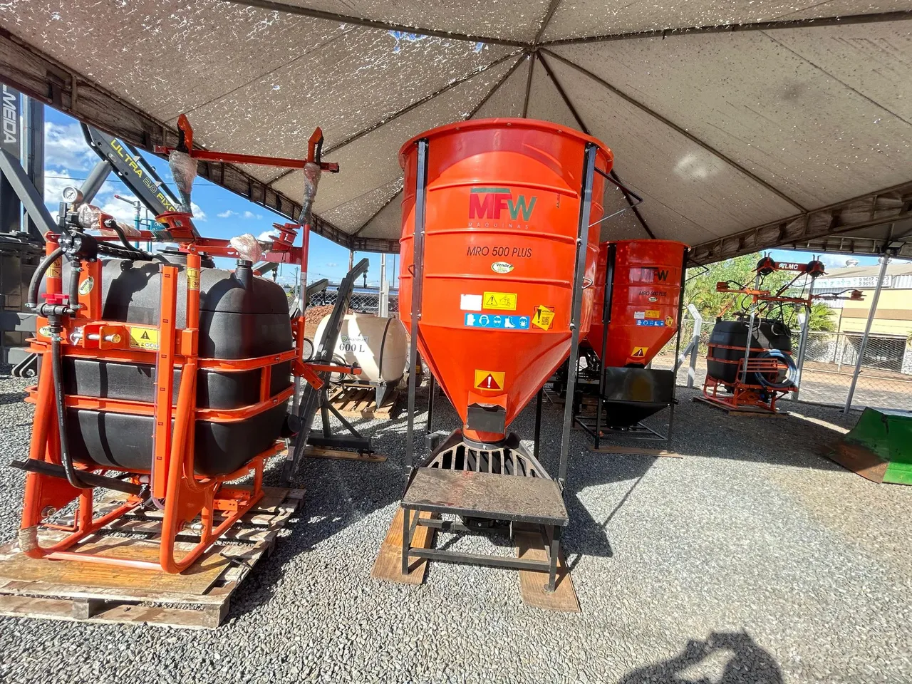 ... Misturadores de Ração 500 kg Completo C/ Motor