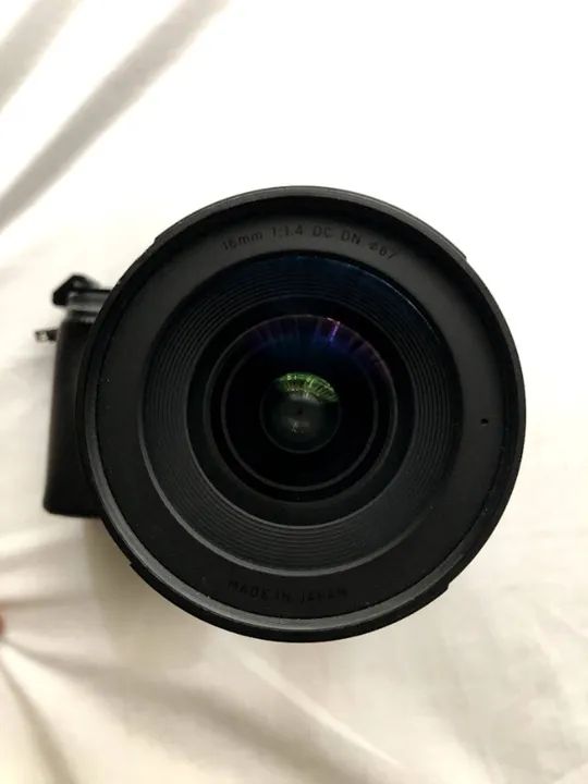 Sony A6400 + Lente Sigma 16mm F 1.4 + 2 Baterias + Carregador + Cabo - Foto 5