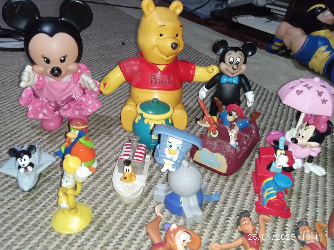 Personagens da Disney. Kit com 15 peças  - Foto 3