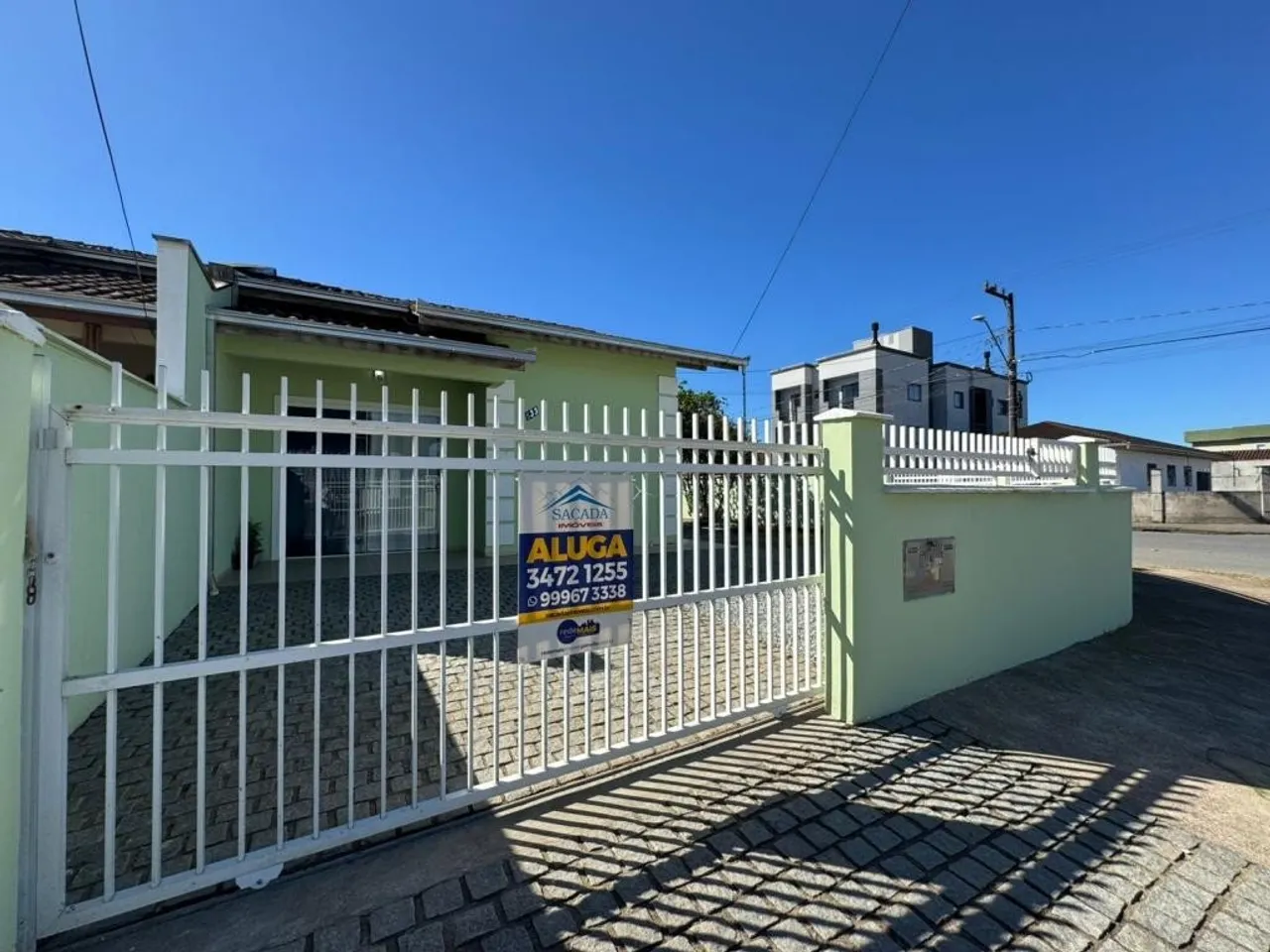 CASA no ESPINHEIROS com 2 quartos para LOCAÇÃO, 65 m²