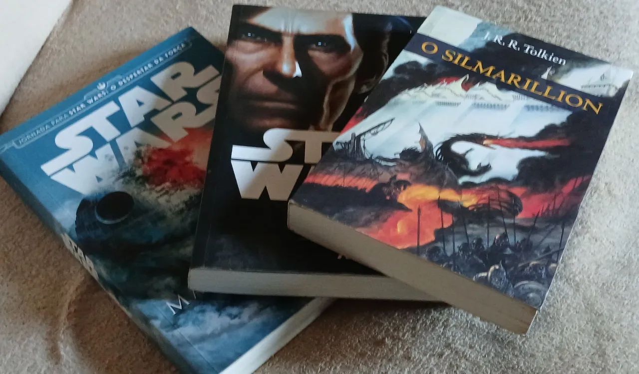 Lote de livros Star Wars e O Silmarilion - Foto 2