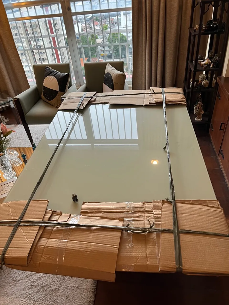 Mesa de jantar com tampo de vidro