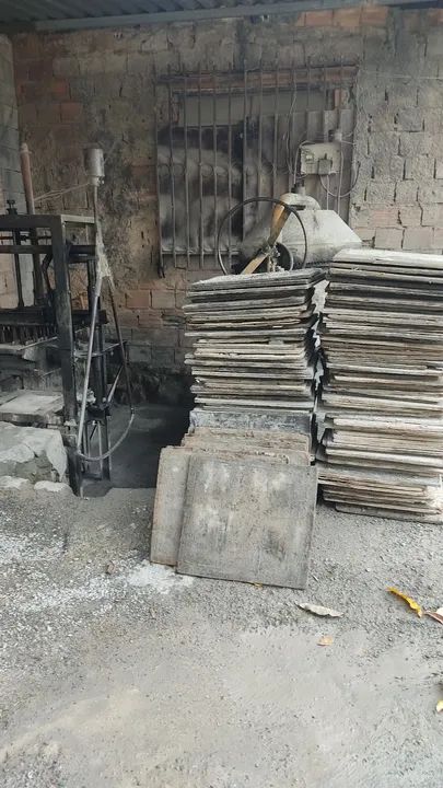 Vendo Maquinário completo  para fabrica de blocos de blocos de concreto - Foto 5