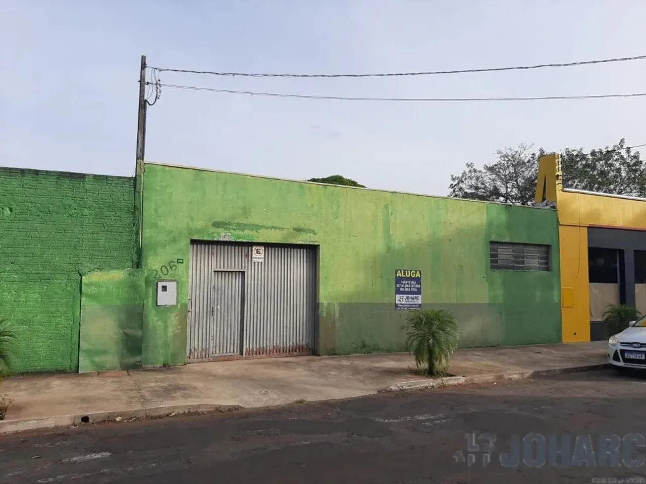 Sala comercial para alugar por R$ 3500.00, 136.80 m2 - VILA FRANKO - APUCARANA/PR