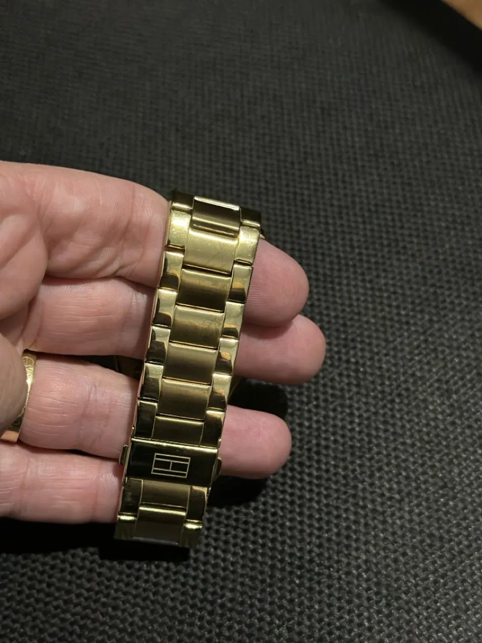 Relógio Tommy Hilfiger Dourado - Foto 5