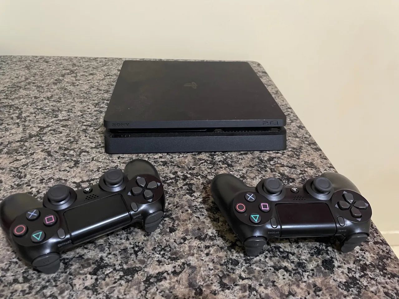 Playstation 4 Slim - Console de última geração