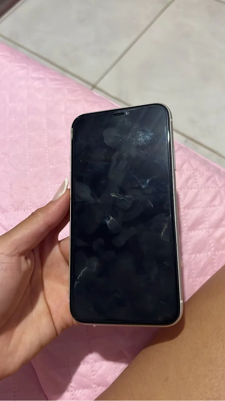 Vendo carcaça do iPhone 11,com todos os componentes 