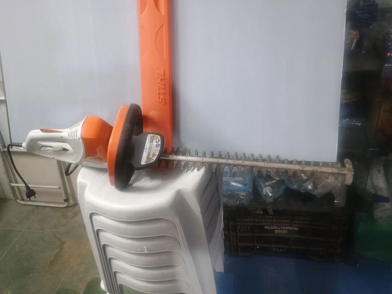 Aparador de cerca viva Stihl 110v - Foto 2
