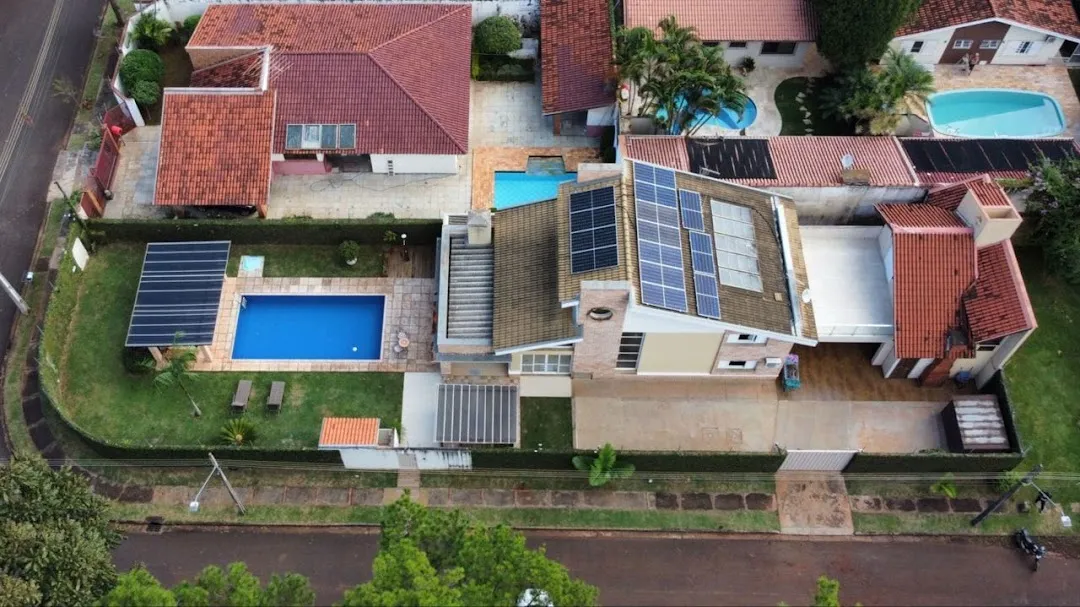 Sobrado com 4 dormitórios à venda, 299 m² por R$ 2.500.000,00 - Mediterrâneo - Londrina/PR