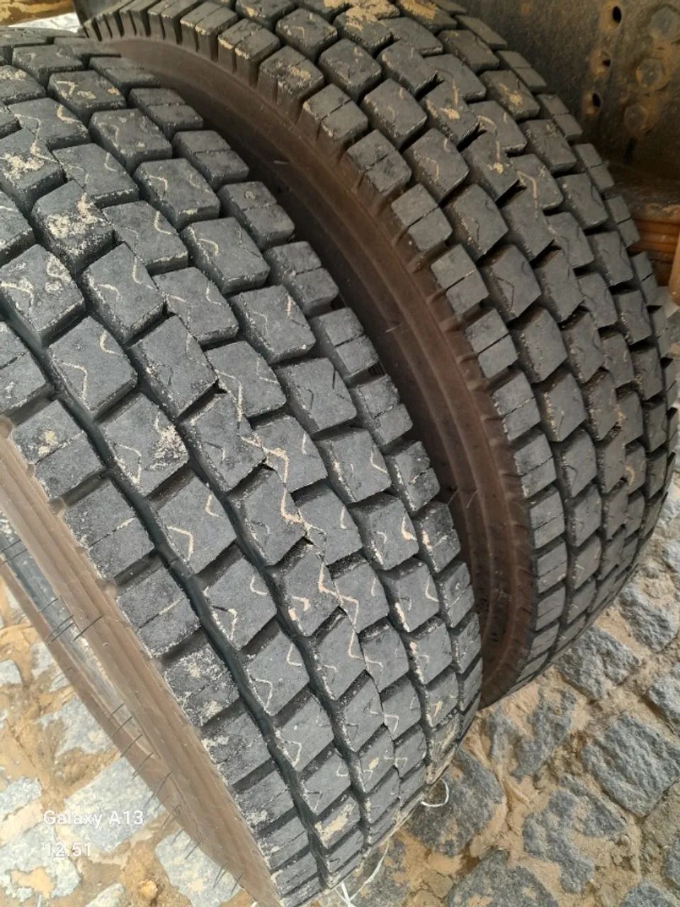 Ford cargo 2422 ano e modelo 2005 , Troco em carro do meu interesse são Tel. *69 - Foto 5