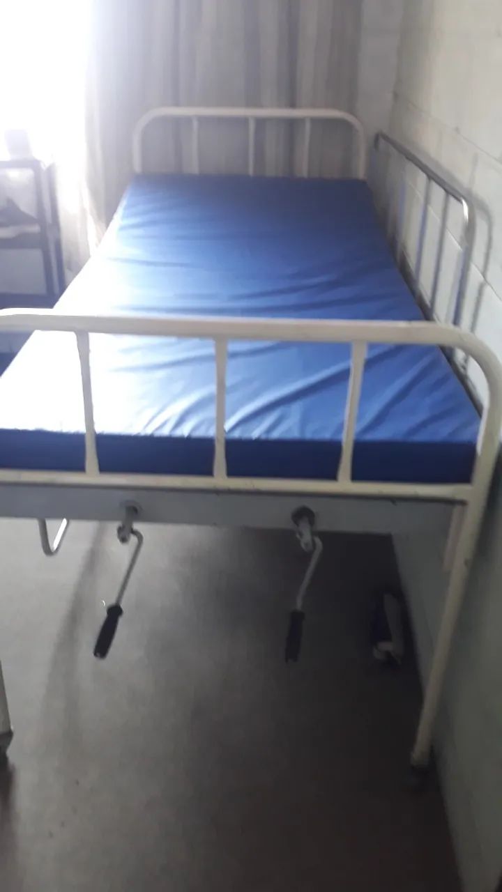 Locacao de cama hospitalar manual  - Foto 4