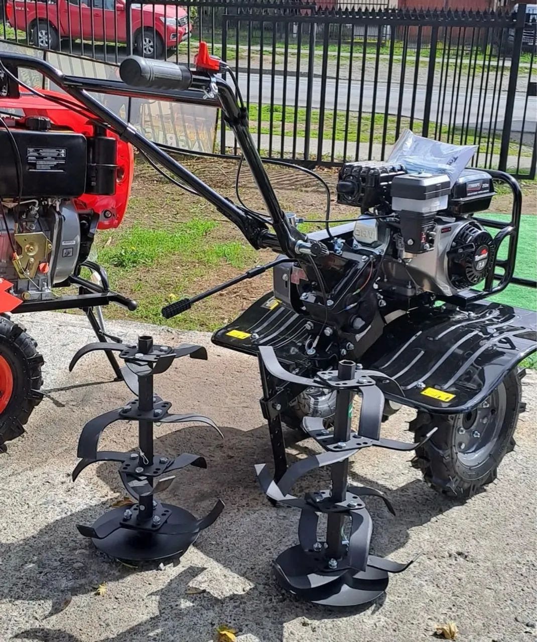 Motocultivador a Gasolina 7Hp 212cc C/ Pneus e Enxadas Farol em Led - Toyama (Novo) - Foto 2