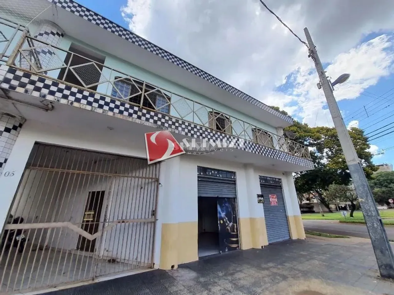Sala para alugar em Maringá, Zona 08, com 70 m²