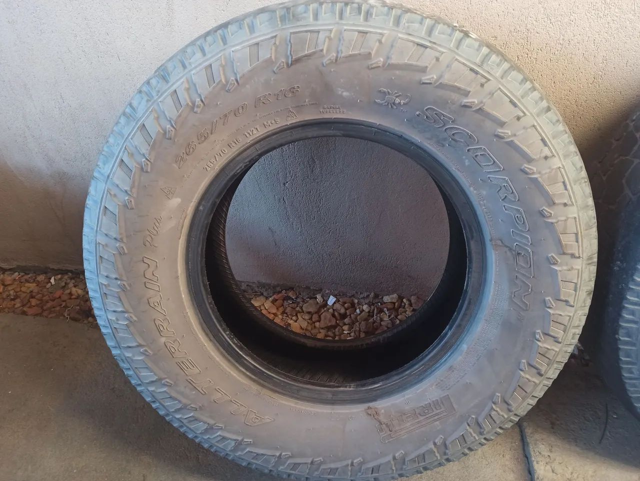 Pneu quebra galho 265/70 R16