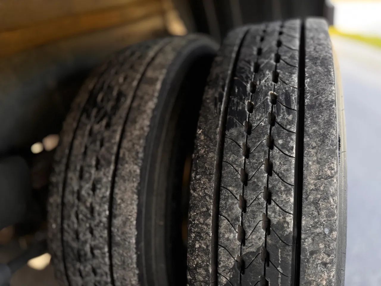 VOLVO VM270 50 MIL KM, MUITO CONSERVADO - Foto 12