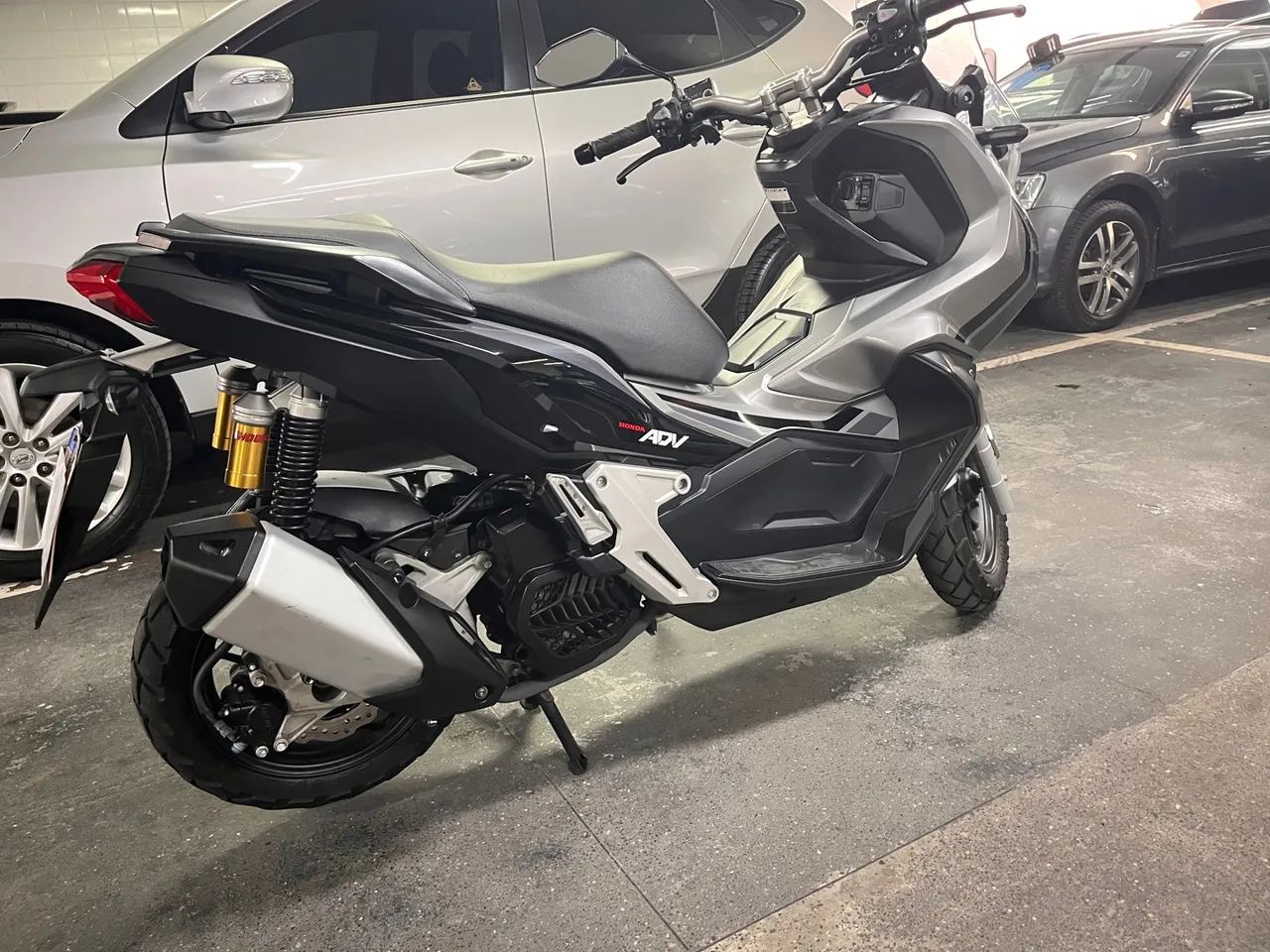 Honda ADV 2023/23 Prata 4200Km revisada nunca caiu ou bateu - Foto 5