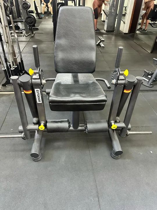 Aparelho de Extensão de Pernas unilateral profissional 