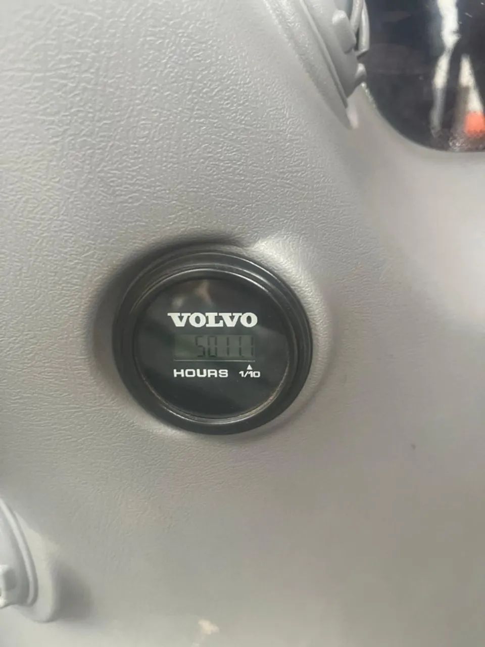 ESCAVADEIRA VOLVO EC140DL c/ 5000hrs 2021 - Foto 2