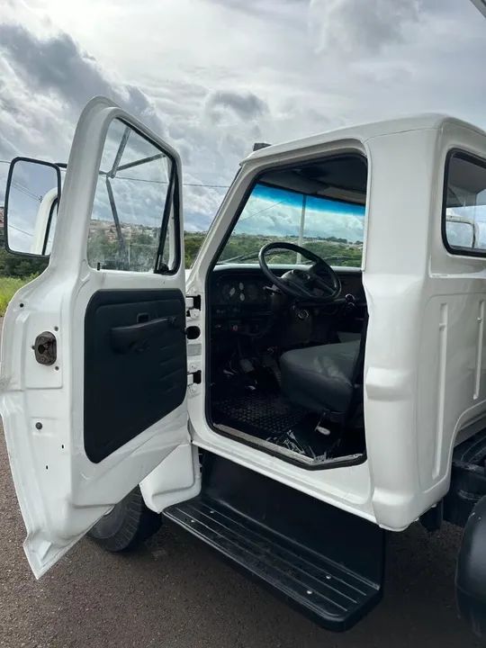 Ford F11000 Caçamba - Ano 91 !!! - Foto 11