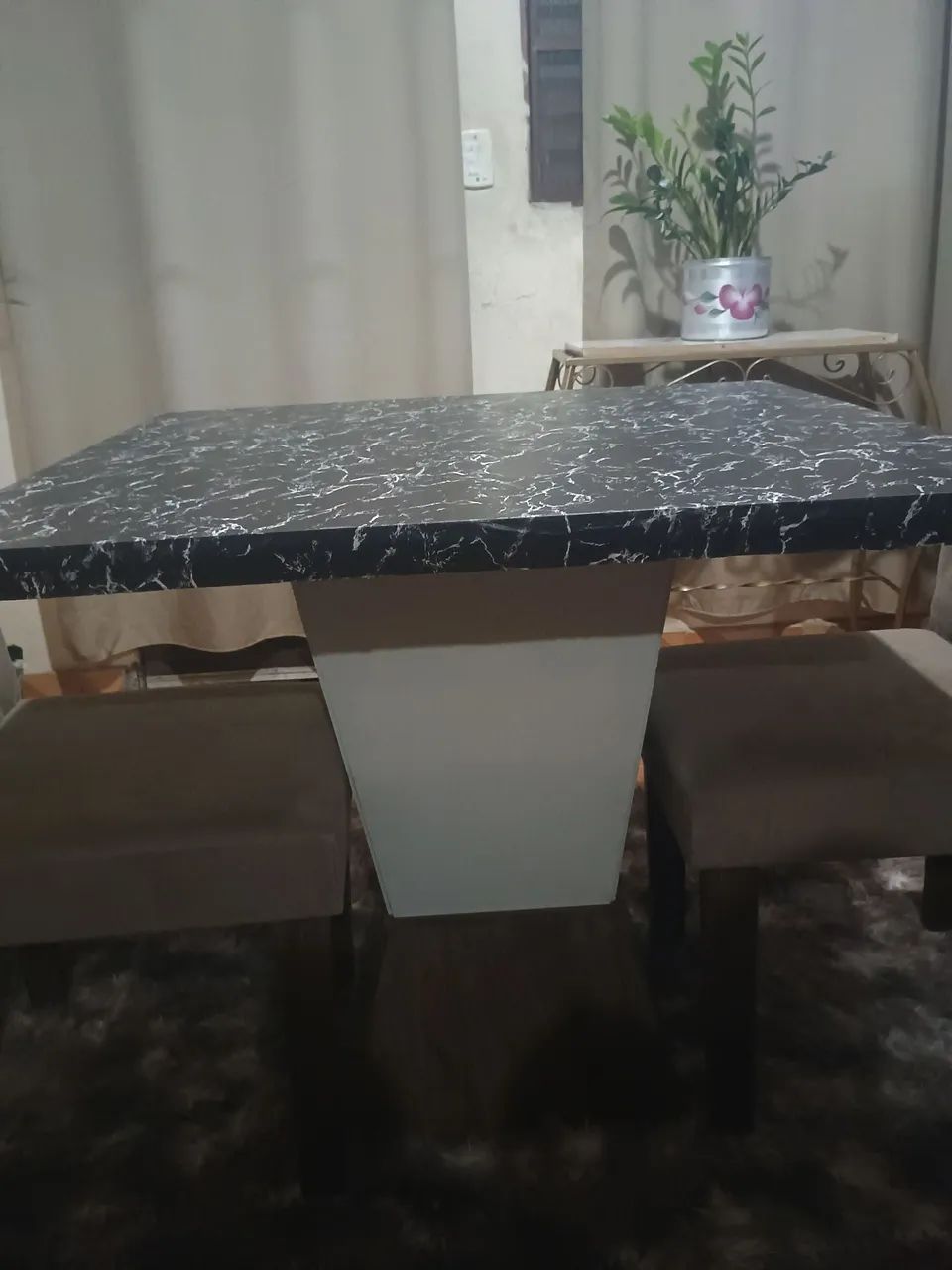Vendo mesa com 4 cadeiras - Foto 3