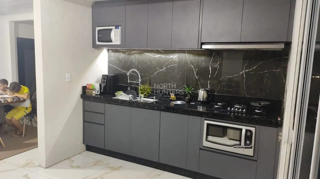 Oportunidade de investimento: 7 kitinetes locadas no bairro Aventureiro + um amplo apartam