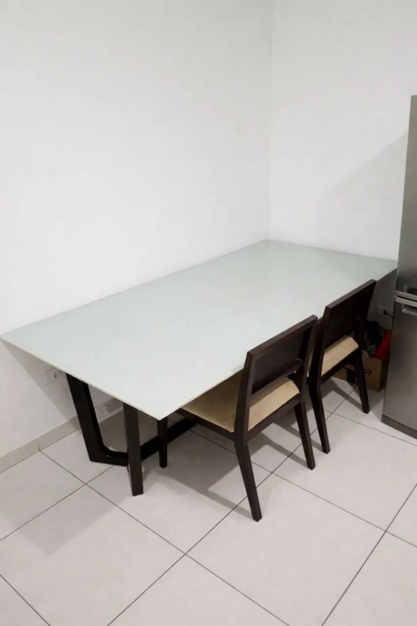 Mesa de jantar quadrada 6 cadeiras  - Foto 2