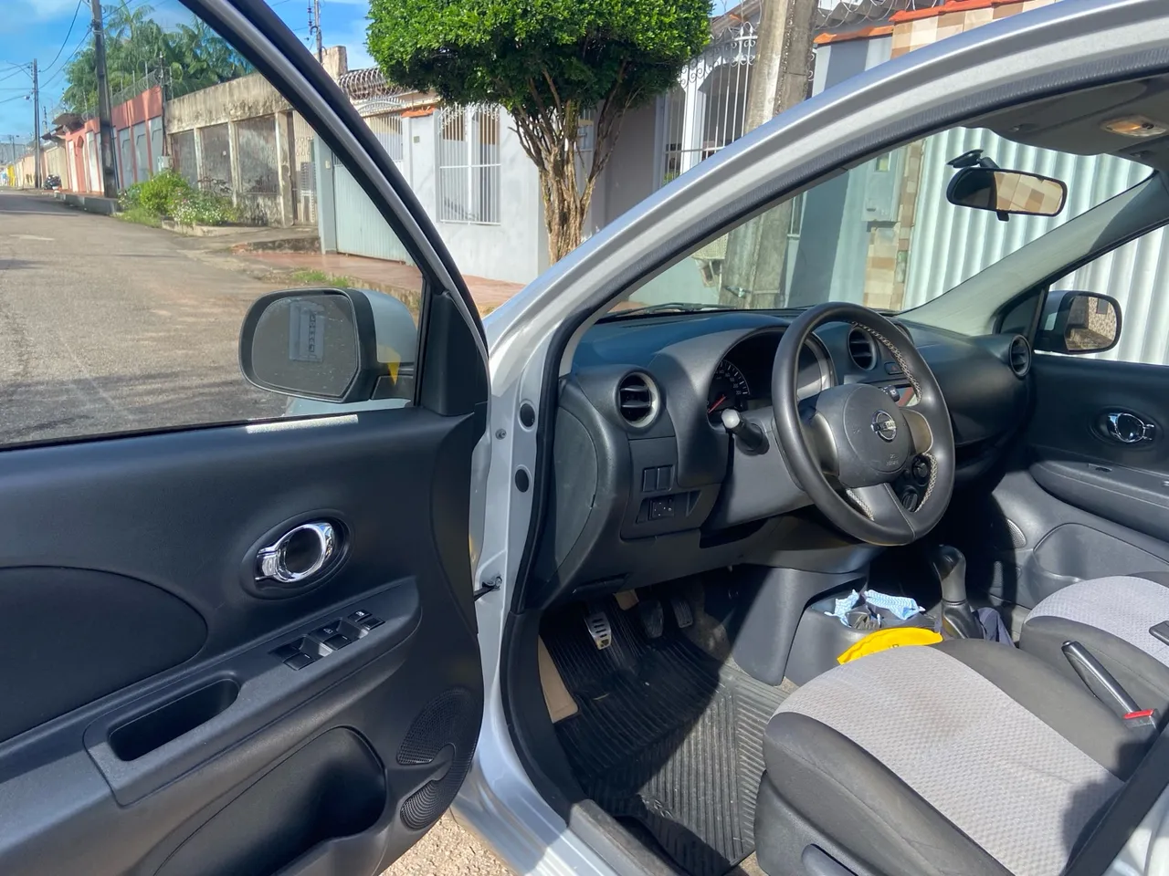 Nissan MARCH 1.6