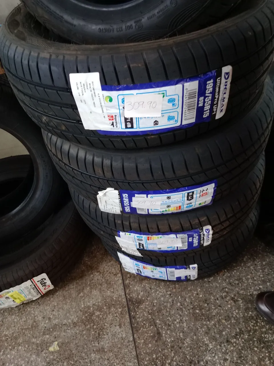 Pneus Delmax UltimaPro UP1 195/55R15
