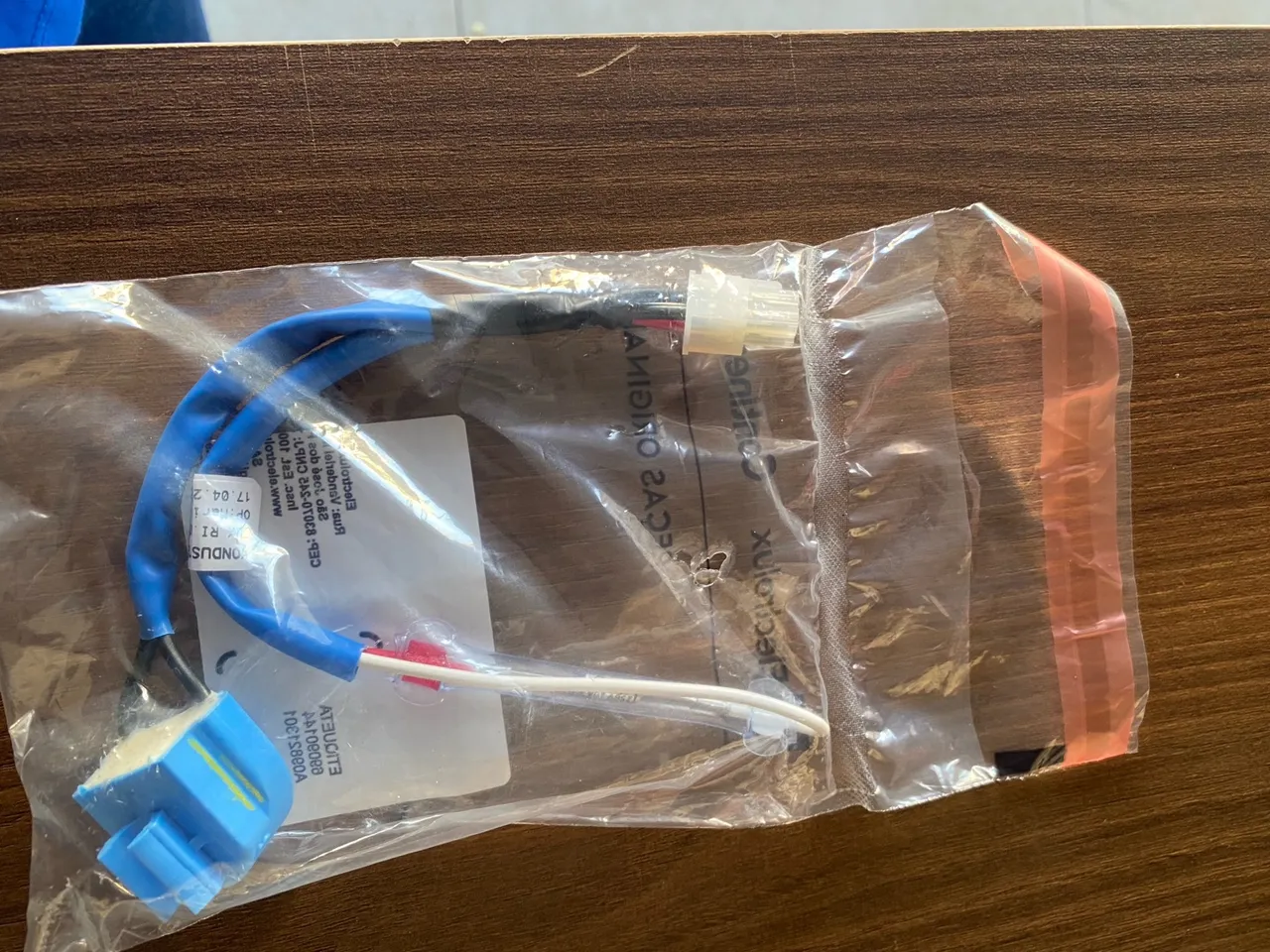 Conector Elétrico - Peça para Geladeira