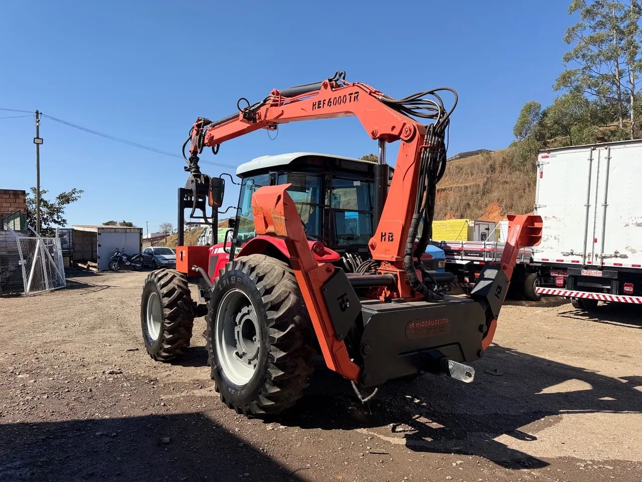 Trator Massey Ferguson com Garra Florestal Ano 2017 - Foto 3