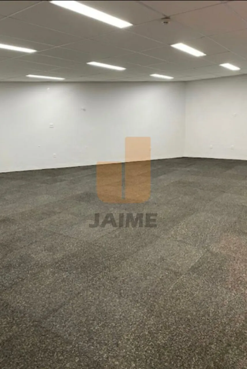 Sala Comercial com 2 banheiros e copa, 100 m2, próximo ao metrô Anhagabaú
